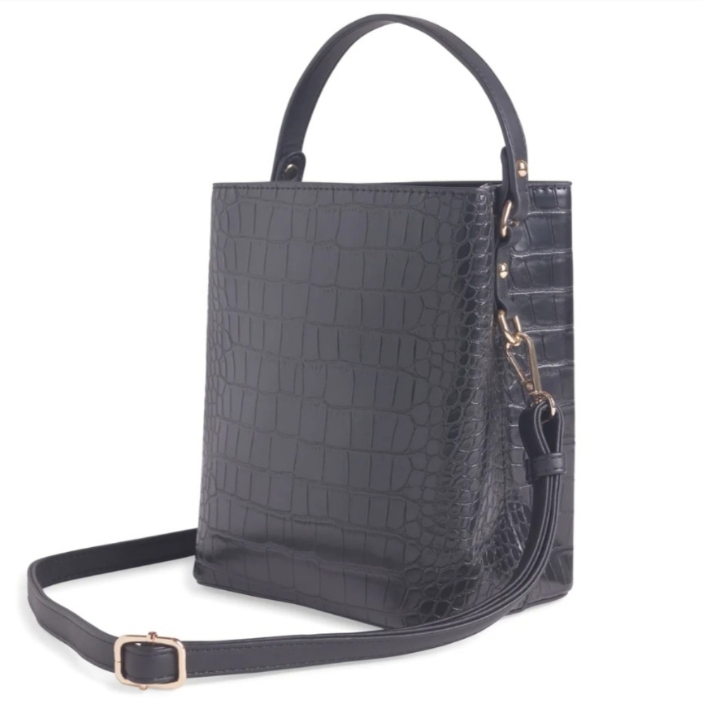 AOTA Elena Bucket Bag
